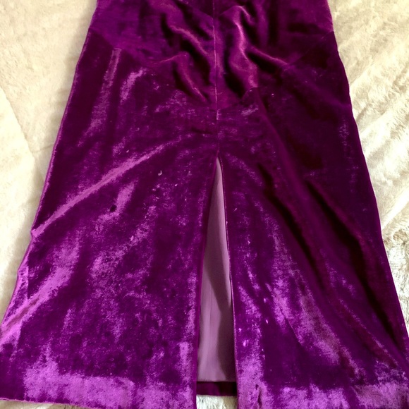 Beautiful vintage Nina Ricci size 36 silk and velvet finish skirt